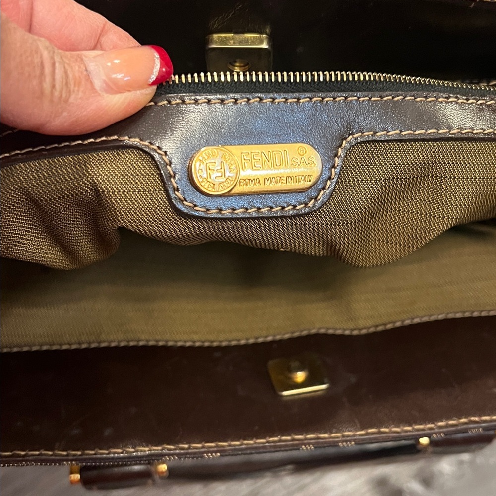 Fendi big tote - Picture 9 of 17